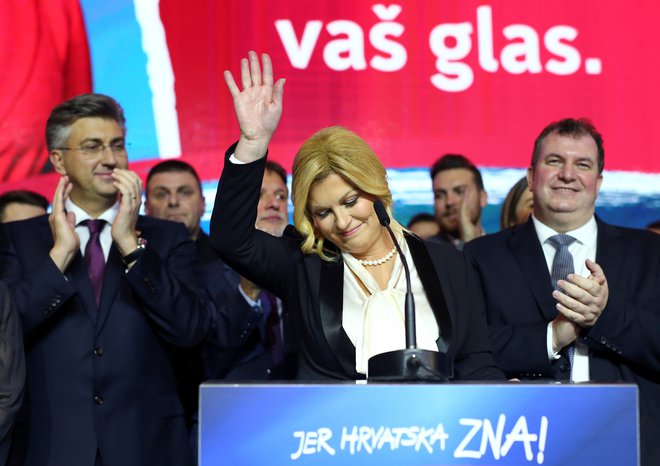 Kolinda Grabar-Kitarovič je po mnenju nekaterih s svojimi absurdnimi izjavami in lažmi porazila samo sebe. FOTO: Antonio Bronić/Reuters
