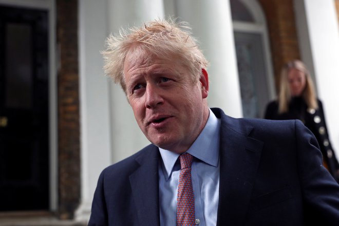 Britanski premier Boris Johnson bo moral temeljiti premisliti, ali ni njegovo nasprotovanje daljši tranziciji pri brexitu preveč tvegano. FOTO: Reuters