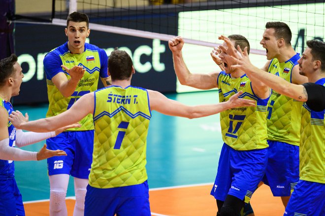 Slovenski odbojkarji so odpravili tudi gostitelje olimpijskih kvalifikacij. FOTO: Conny Kurth/CEV