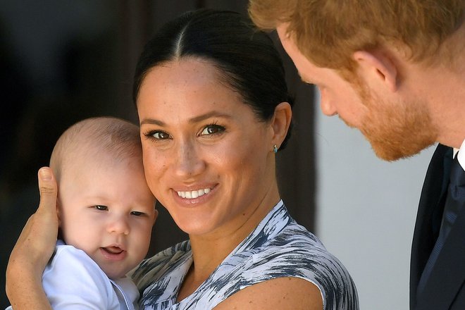 Princ Harry in Meghan Markle sta skupaj s sinom Archiejem božič preživela v 12,6 milijona vrednem dvorcu v Kanadi. FOTO: Toby Melville/Reuters