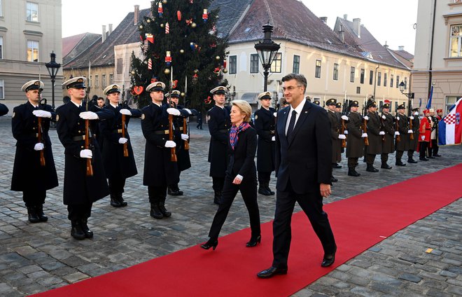 Med obiski iz Bruslja je premier Andrej Plenković sicer imel svoje ure slave.&nbsp;FOTO: Denis Lovrovic/Afp