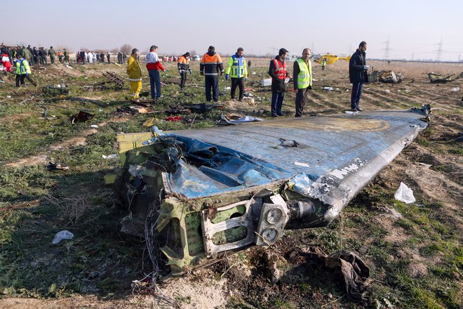 V strmoglavljenju je umrlo 176 ljudi. Foto: Akbar Tavakoli/Afp