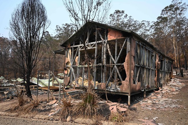 Požari na območju gore Gospers severozahodno od Sydneyja so goreli skoraj tri mesece. FOTO: Peter Parks/AFP