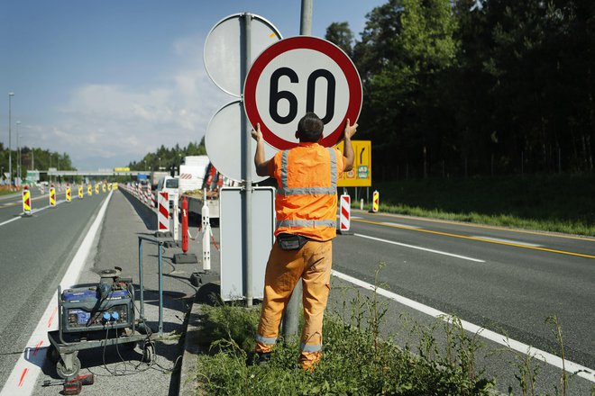 Zastoji zaradi del se začno aprila. FOTO: Leon Vidic/Delo