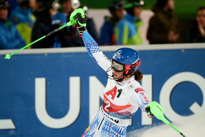 Petra Vlhova je ujela zmagovalni ritem, leto 2020 je začela z zmago na slalomu v Zagrebu, danes ji je dodala še drugo v Flachauu. FOTO: Reuters