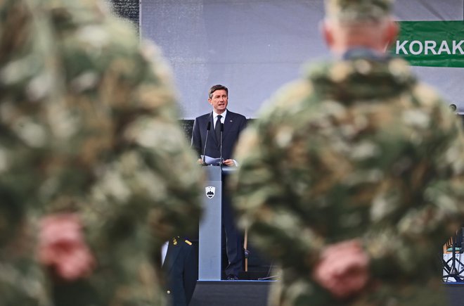 Upam, da bodo do konca meseca vzpostavljeni pogoji, da se bo nov kontingent Slovenske vojske tja vrnil in nadaljeval svoje delo, je, v uvodu v svoje pismo zapisal predsednik.FOTO: Tadej Regent/delo