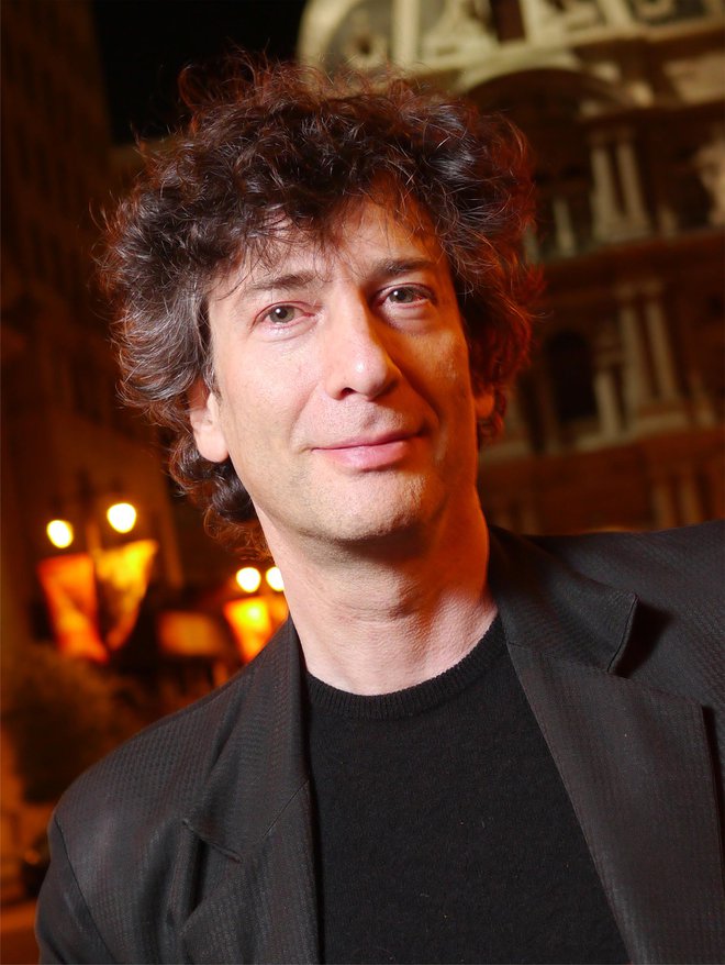 Neil Gaiman je spletno občestvo opozoril na slab dan v zgodovini knjigarne Petersfield. FOTO: Wikimedia Commons