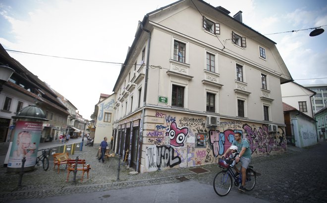 Trubarjeva ulica pred prenovo 6.9.2018 Ljubljana Slovenija [Trubarjeva ulica,prenove,Ljubljana,Slovenija] Foto Jože Suhadolnik