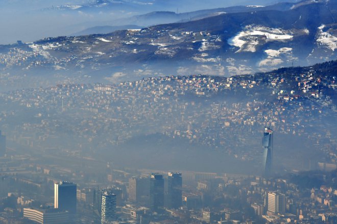 Za politične subjekte v BiH je pomembna oblast v Sarajevu, saj se v prestolnici lomijo kopja o razdelitvi resorjev na vseh drugih ravneh oblasti. FOTO:Elvis Barukcic/AFP