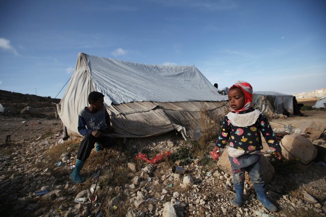 EU je največja donatorka humanitarne pomoči v svetu in pomaga ljudem v več kot 80 državah. FOTO: Reuters