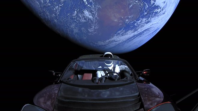 Tesla je v vesolje posla roadster in vrednost podjetja na borzi. Foto Spacex