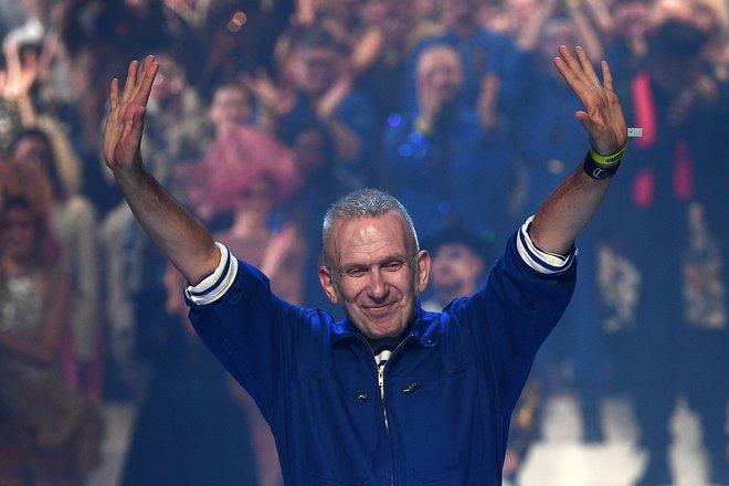 Gaultier je pomahal visoki modi, a se še ni zares upokojil, kaj natančno bo počel, še ni povedal. FOTO: AFP