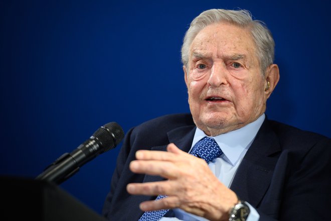 Ameriški investitor George Soros je s svojim denarjem podkrepil izobraževalno pobudo. Foto Fabrice Coffrini Afp