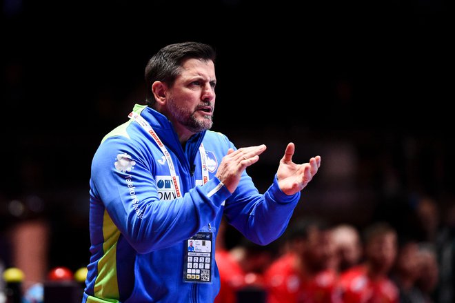 Ljubomir Vranješ bi moral že prej prevzeti slovensko reprezentanco, je prepričan Tiselj. FOTO: AFP