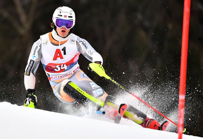 Najhitreje je prvo progo prevozil Norvežan 19-letni Braathen, ki je prvič vodilni po prvi vožnji, na specialnih slalomih pa je najvišje posegel v začetku januarja s petim mestom na zagrebški tekmi. FOTO: Joe Klamar/AFP