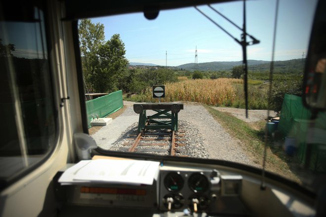 Po odločitvi Dkom glede pritožbe na javnem naročilu za gradnjo objektov v dolini Glinščice, se bo projekt gradnje drugega tira nadaljeval. Foto Jure Eržen