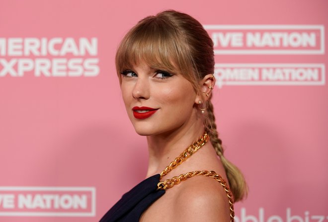 Taylor Swift se, kljub trem nominacijam, sinočnje podelitve grammyjev ni udeležila. FOTO: Reuters