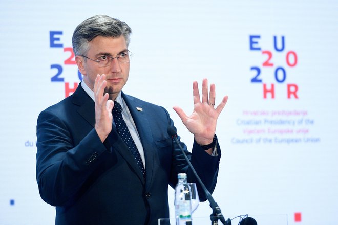 Andrej Plenković: &raquo;Znova pozivam Slovenijo k dialogu in dvostranskim pogajanjem, da bi prišli do obojestransko sprejemljive in trajne rešitve vprašanja o meji.&laquo; FOTO: Cropix