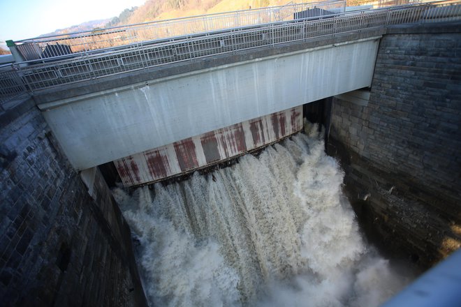 Brez hidroelektrarn in jedrske energije bo NEPN zelo drag. FOTO: Tadej Regent/Delo