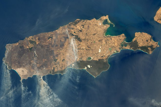 Kengurujski otok 9. januarja letos. FOTO: Nasa Earth Observatory