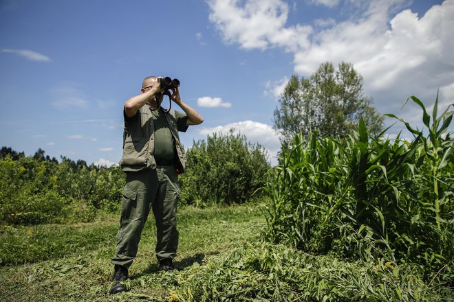 Ob razpravah o varnosti v državi pa vsi spregledajo, kaj vse že imamo pri nas za varnost vsake pedi našega ozemlja, vendar pod drugim imenom in pod drugo komando. Foto Uroš Hočevar