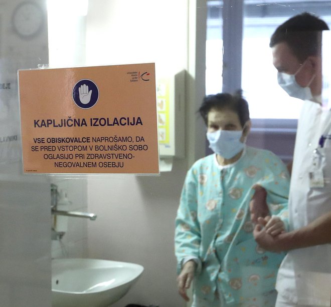 V UKC Ljubljana so do 2. februarja sprejeli 324 bolnikov z zapleti zaradi gripe. FOTO: Dejan Javornik/Slovenske novice
