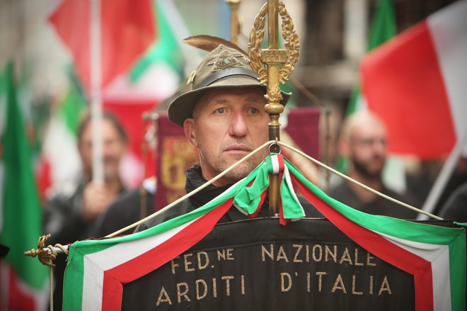 Prireditev ob<em> Dnevu spomina</em> v Bazovici so protestno zapustili predstavniki levih demokratov. Med njimi je bila tudi sentaroka Tatjana Rojc. Foto Blaž Samec