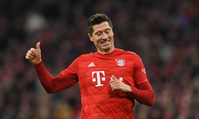 Robert Lewandowski zaseda položaj v konici napada Bayerna. FOTO: AFP