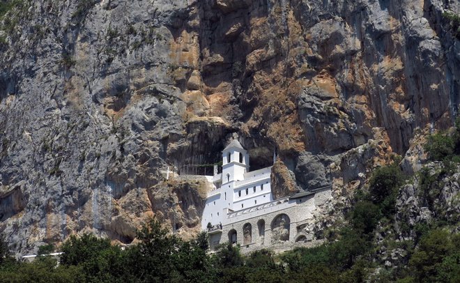 Samostan Ostrog v Črni gori. FOTO: Blaž Samec