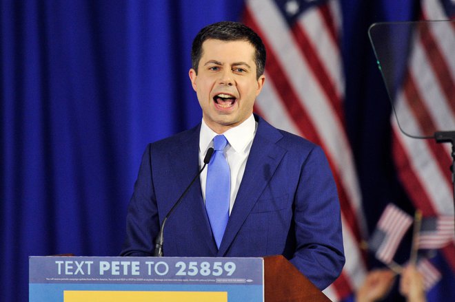 Na drugo mesto se je uvrstil zmagovalec volilnih zborov v Iowi Pete Buttigieg. FOTO: Joseph Prezioso / Afp