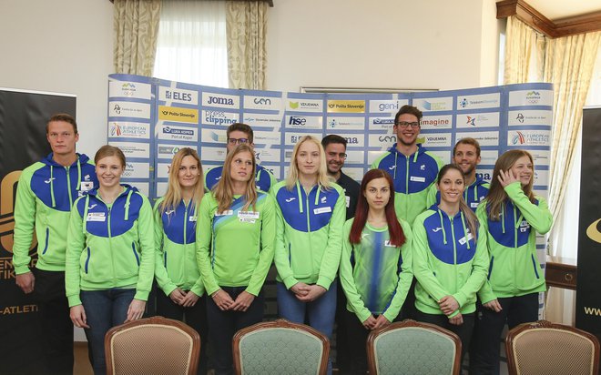 Atletska zveza Slovenije je podpisala pogodbe s 94 atleti in atletinjami. FOTO: Jože Suhadolnik
