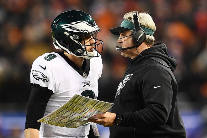 Trener Doug Pederson in Nick Foles sta glavna junaka pravljice Philadelphie, ki traja že skoraj dve sezoni. FOTO: AFP