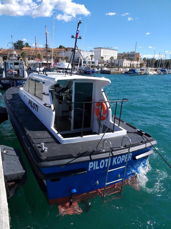 Čoln podjetja Piloti Koper. Foto Piloti Koper