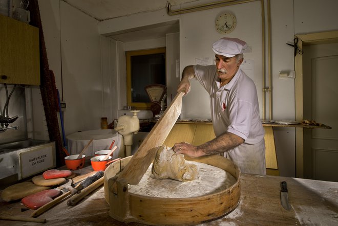 V Hočah pri Mariboru, od koder izvira njihov rod, so medenjakom rekli kar pergerji. Na fotografiji gonilna sila v družini, Hrabroslav Perger. FOTO: osebni arhiv