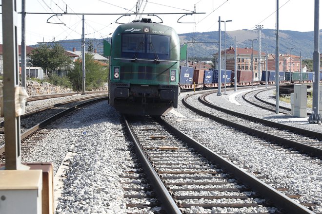 Kakšen je hrup vlakov v Litiji, Sevnici in Krškem? Foto Uroš Hočevar