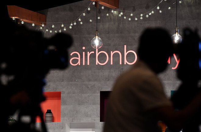 Prenočitev prek Airbnb si je leta 2018 rezerviralo 19 odstotkov turistov v Ljubljani. FOTO:&nbsp;Afp