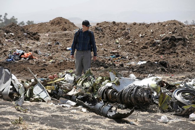 V letalski nesreči so umrli vsi potniki. FOTO: Reuters