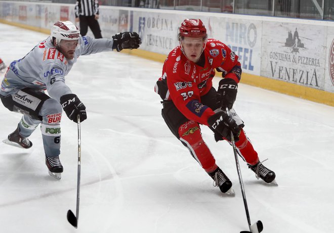 Tomaevič Bla. Hokej Acroni Jesenice in Rittner Buam. Jesenice, 29. november 2017
[Hokej,Acroni Jesenice,Rittner Buam,Jesenice,Tomaevič Bla]