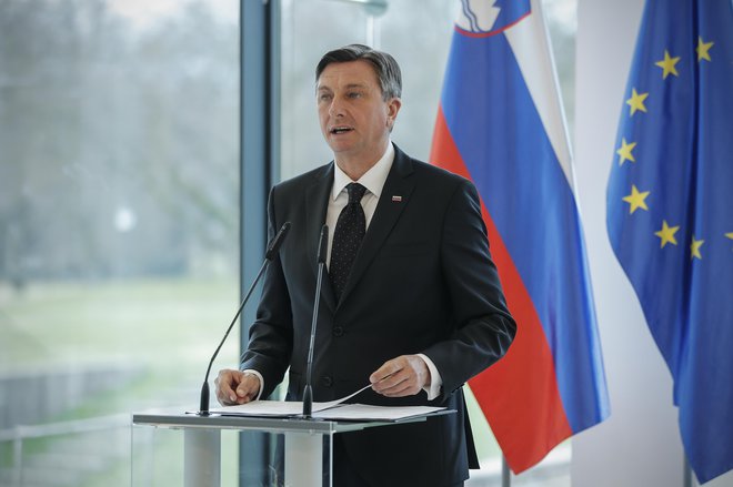 Če se bo Borut Pahor odločil DZ predlagati kandidata za predsednika vlade, se želi prepričati, da ima kandidat zadostno podporo poslank in poslancev državnega zbora, so sporočili. FOTO: Uroš Hočevar