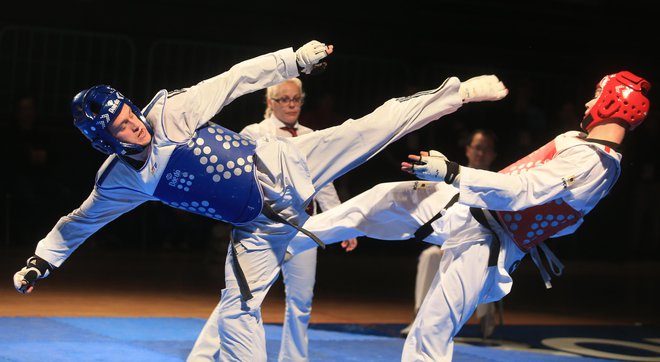 Ivan Trajković (v modrem) je dobre volje vstopil v leto, v katerem bodo vrhunec olimpijske igre v Tokiu. FOTO: Tadej Regent