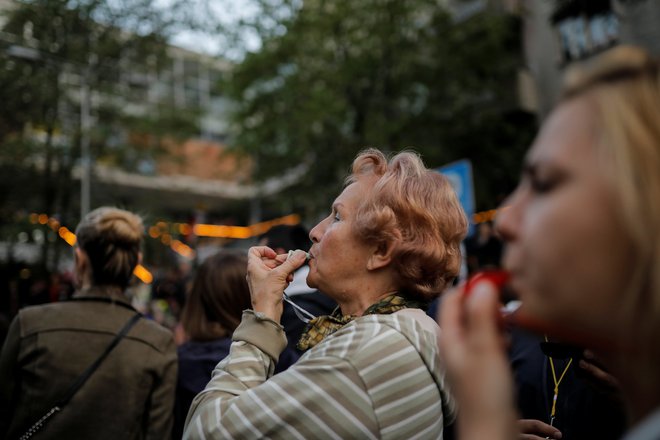 Čeprav so prihodki v Srbiji v povprečju bistveno nižji kot v Sloveniji, življenje ni sorazmerno cenejše. Foto Reuters