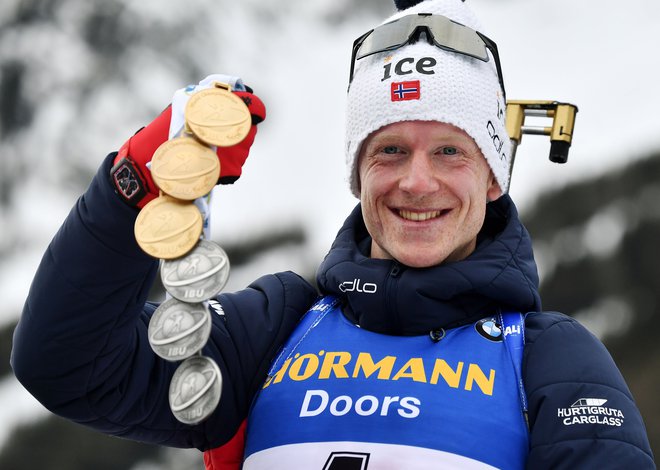 Johannes Thingnes Bø se iz Anterselve vrača na Norveško kar s šestimi kolajnami. FOTO: AFP
