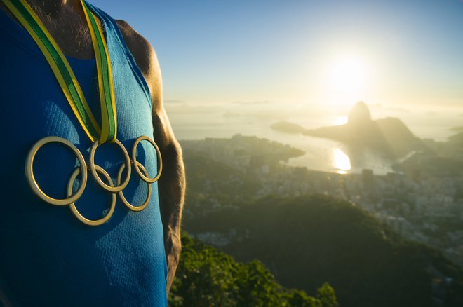 Zaradi skrbi za zdravje športnikov so Mednarodni olimpijski komite in posamezne mednarodne športne zveze že odpovedali ali prestavili številne športne dogodke. FOTO: Shutterstock