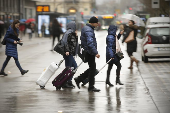 Turizem je lahko trajnostna gospodarska panoga samo, če temelji tako na tujem kot na domačem gostu, predvsem pa na samozavestnem in zadovoljnem gostitelju. FOTO: Jure Eržen/Delo