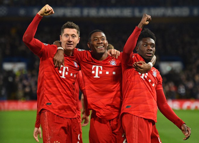 Bayern je že v prvi tekmi osmine finala lige prvakov na&nbsp;Stamford Bridgeu izpolnil svojo nalogo z visoko zmago s 3:0. FOTO: AFP