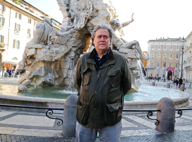 Steve Bannon je bil dan pred italijanskimi volitvami v Rimu in podprl skrajnega desničarja Mattea Salvinija. FOTO: Tony Gentile/Reuters