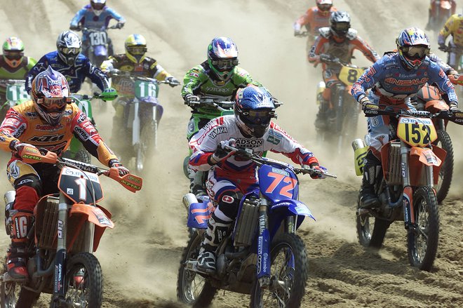 Stefan Everts (s številko 72) je kariero končal leta 2006, v sezoni, v kateri je osvojil rekord&shy;ni deseti naslov svetovnega prvaka. Mejnik je še vedno nedotaknjen. FOTO: Reuters<br />
&nbsp;