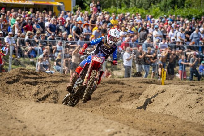 Tim Gajser je blestel na mivki v Belgiji, v Imoli bo teren trd, kar mu je pisano na kožo. FOTO: HRC