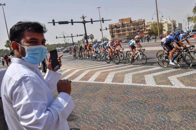 Zaradi koronavirusa so odpovedali Dirko po Emiratih. FOTO: Giuseppe Cacace/AFP