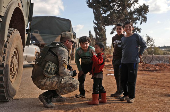 Razmere na turško-grški meji so znamenje padca struktur. FOTO: Aaref Watad/Afp